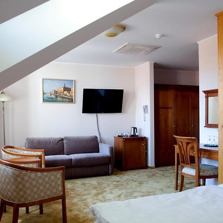Wellness Hotel Ida Frantiskovy Lazne Ngoại thất bức ảnh