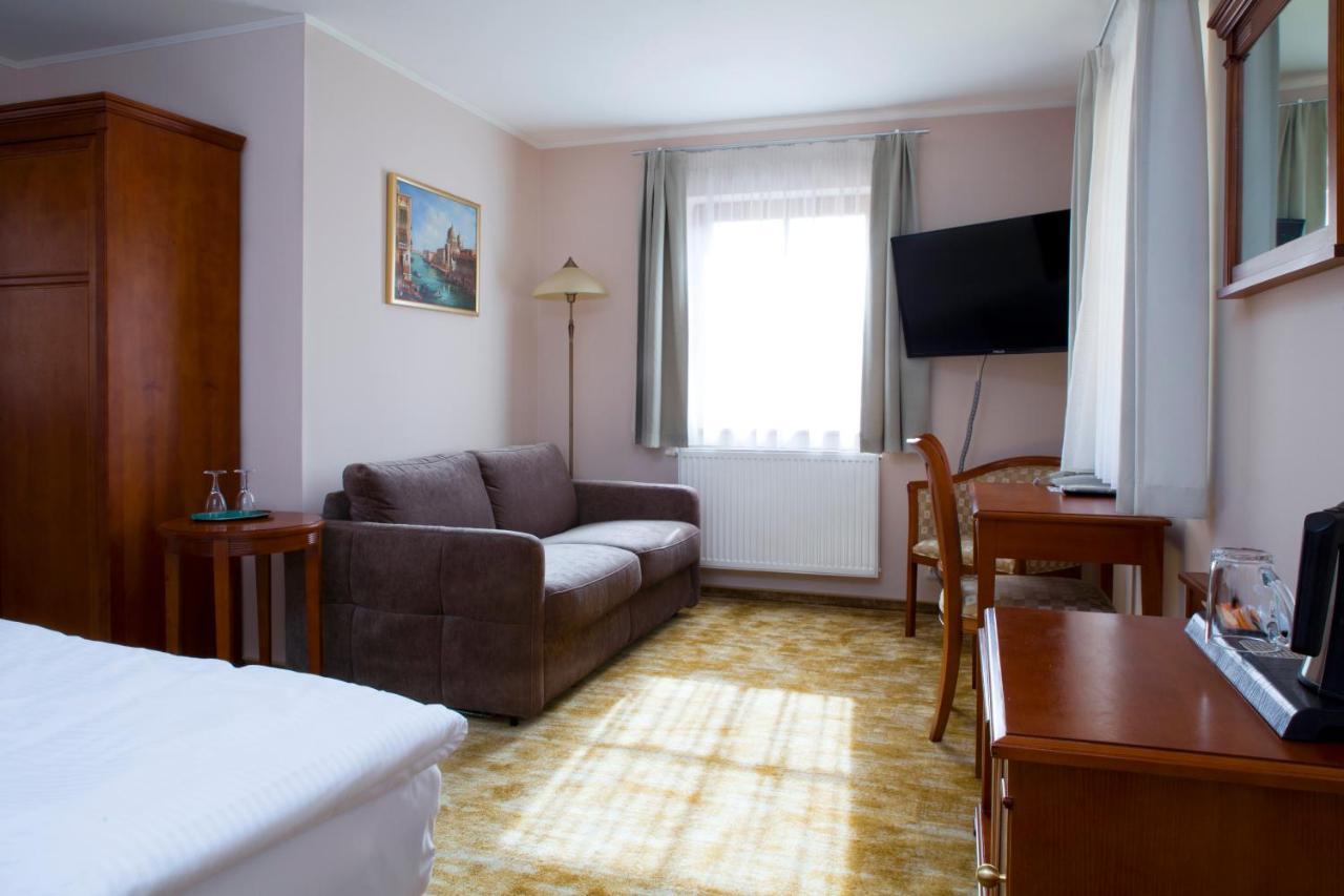 Wellness Hotel Ida Frantiskovy Lazne Ngoại thất bức ảnh