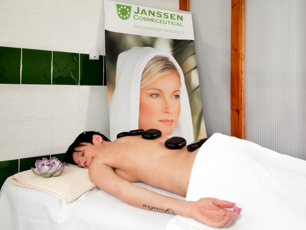 Wellness Hotel Ida Frantiskovy Lazne Ngoại thất bức ảnh